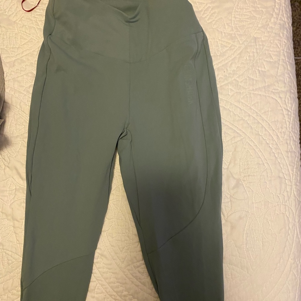 Green gymshark leggings